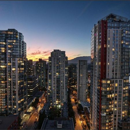 Robson & Granville Luxury Suite 밴쿠버 외부 사진